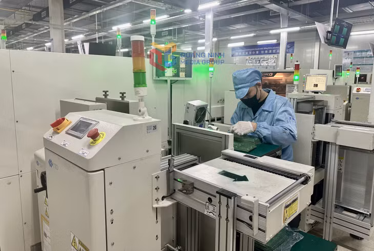 Công nhân CÔNG TY TNHH KỸ THUẬT ĐIỆN TỬ TONLY VIỆT NAM
