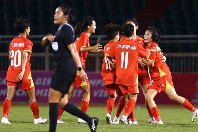 U19 nữ Việt Nam có thắng lợi thứ 2 ở giải U19 nữ Đông Nam Á 2025. Ảnh: VFF