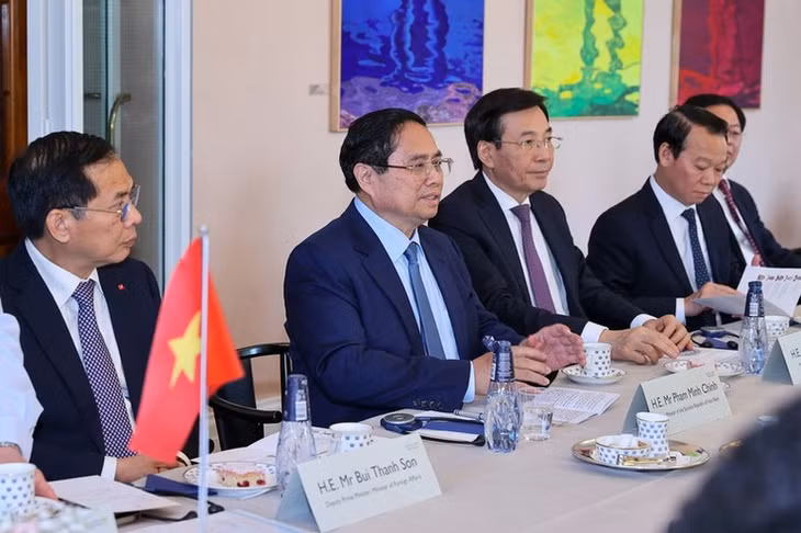 Thủ tướng Chính phủ khẳng định chuyến thăm lần này sẽ góp phần tạo xung lực thúc đẩy hợp tác hai nước, đưa quan hệ hai nước lên tầm cao mới. Hai bên sẽ làm cầu nối cho nhau phát triển quan hệ với ASEAN và EU. (Ảnh: VGP/NHẬT BẮC)