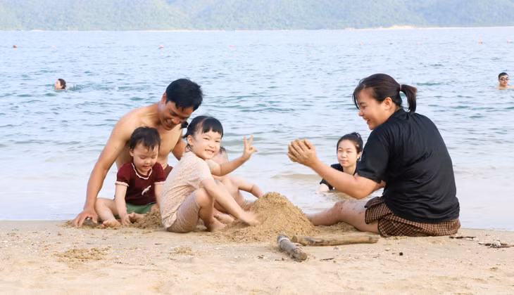 Cái Chiên là điểm đến lý tưởng cho các gia đình nghỉ dưỡng vào dịp hè này.