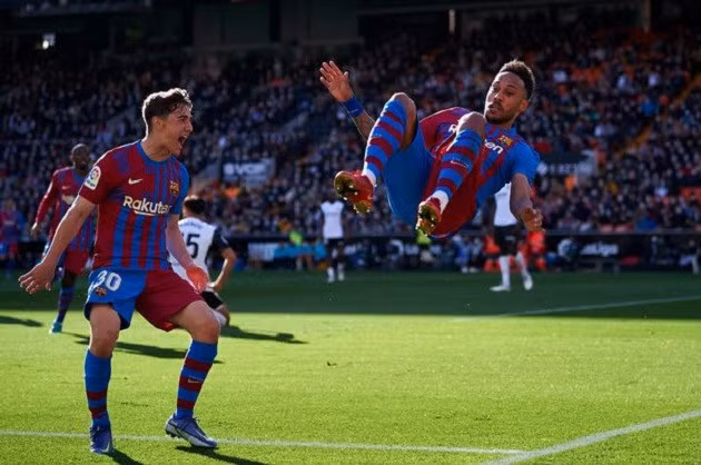 Aubameyang ghi bàn, Arteta ngay lập tức bị chỉ trích.