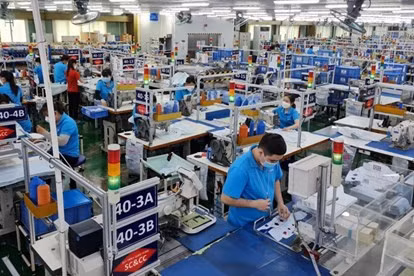 Khẩn trương triển khai có hiệu quả các nhiệm vụ, giải pháp của Chương trình phục hồi và phát triển kinh tế - xã hội