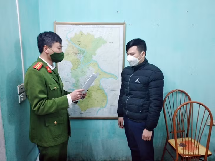 Đối tượng Lương Văn Phẩm bị bắt giữ.