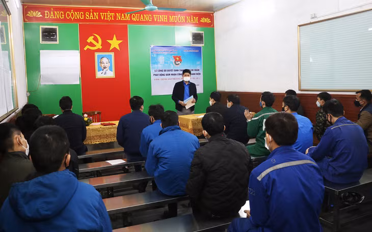 Đc Nguyễn Đức Hiệp - Bí thư ĐTN Cty phát động công trình