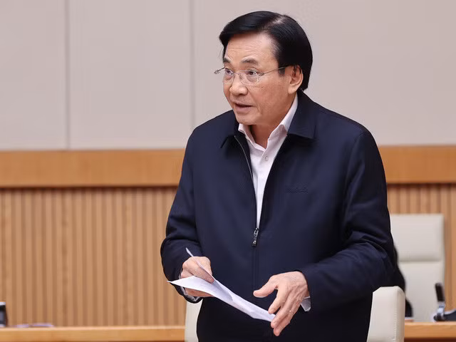 Bộ trưởng, Chủ nhiệm VPCP Trần Văn Sơn phát biểu tại phiên họp. Ảnh: VGP/Nhật Bắc