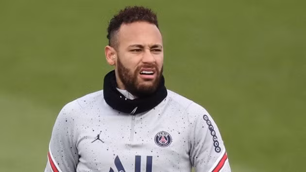 Neymar sẵn sàng ra sân gặp Real.