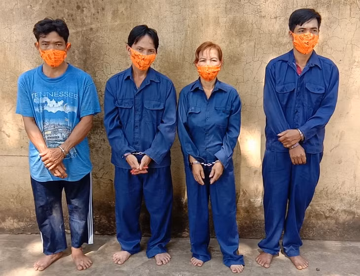 Các đối tượng bị bắt giữ.