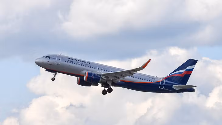 Một máy bay Airbus A320 của Aeroflot cất cánh tại sân bay Sheremetyevo, Moskva. Ảnh: AFP