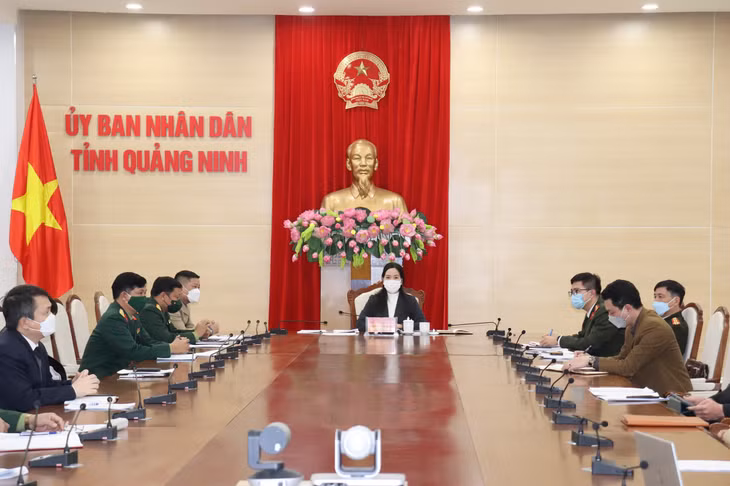 Đồng chí Nguyễn Thị Hạnh, Phó Chủ tịch UBND tỉnh, cùng đại diện các sở, ngành, địa phương liên quan tham dự hội nghị tại điểm cầu Quảng Ninh.