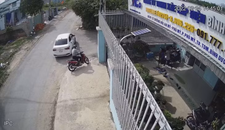 Hình ảnh kẻ trộm được camera ghi lại.