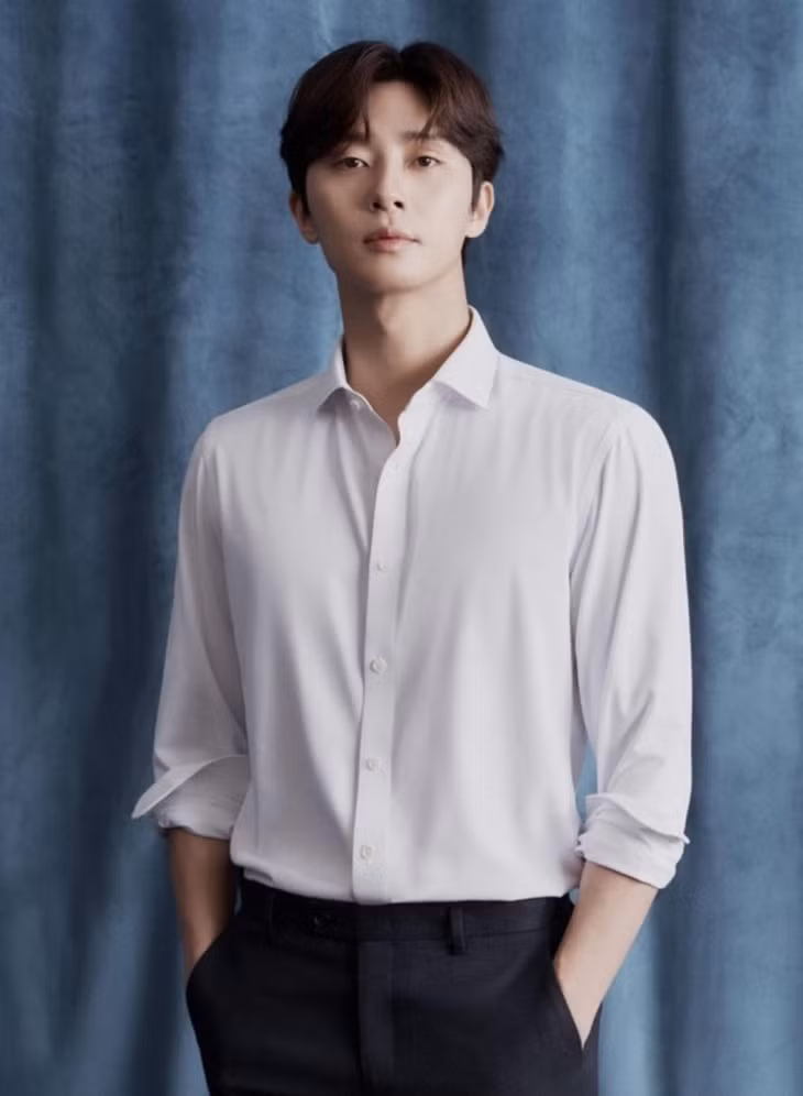 12. Park Seo Joon: Anh đặc biệt nổi tiếng những năm gần đây nhờ thành công của "Itaewon Class", "Thư ký Kim sao thế?". Gần đây, anh còn được mời tham gia dự án của Marvel. Trong cuộc khảo sát, anh đứng đầu về mức độ yêu thích tại Nhật Bản.