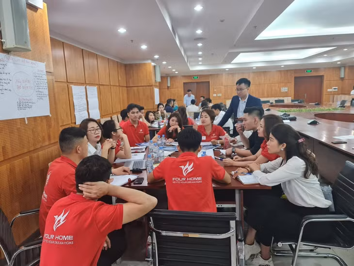 Lớp đào tạo văn hóa doanh nghiệp do Công ty CP Đào tạo và Phát triển doanh nghiệp SIC tổ chức.
