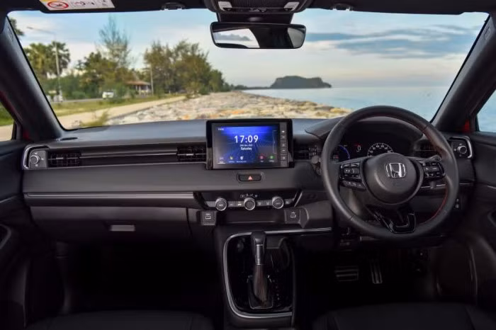 Khoang nội thất với nhiều trang bị và công nghệ ấn tượng trên Honda HR-V 2022