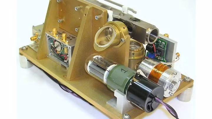 DSAC ổn định hơn 10 lần so với các đồng hồ không gian hiện nay (Ảnh: NASA)