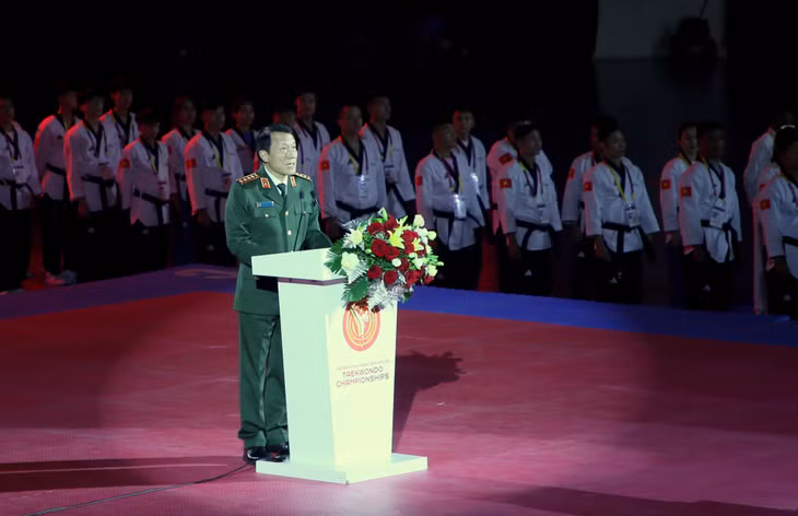 Đồng chí Đại tướng Lương Tam Quang, Ủy viên Bộ Chính trị, Bộ trưởng Bộ Công an, phát biểu khai mạc Giải Taekwondo Cảnh sát Châu Á mở rộng năm 2024.