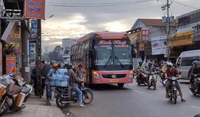 Hiện trường vụ tai nạn khiến người đàn ông tử vong tại chỗ.