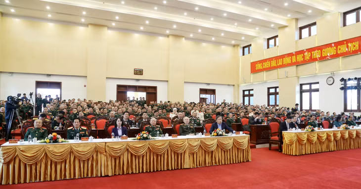 Các đại biểu tham dự chương trình gặp mặt.