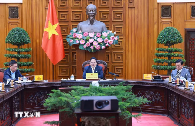 Thủ tướng Phạm Minh Chính chủ trì Phiên họp lần thứ năm của Ban Chỉ đạo tinh gọn bộ máy của Chính phủ. (Ảnh: Dương Giang/TTXVN)