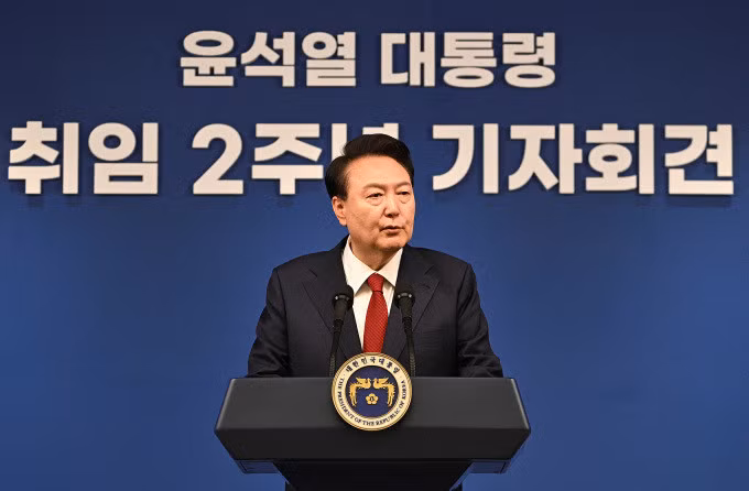 Tổng thống Hàn Quốc Yoon Suk-yeol tại một cuộc họp báo hồi tháng 5. Ảnh: Reuters