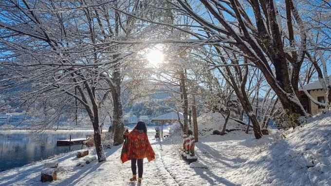 Lan Uyên ở làng Hakuba. Ảnh: Saru