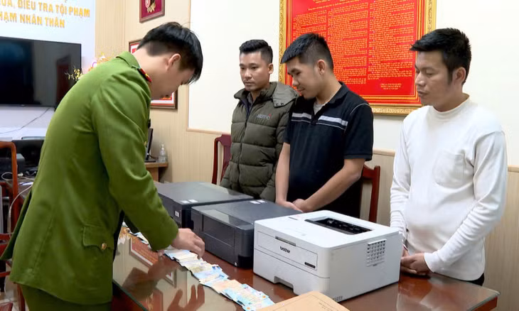 Các loại giấy tờ giả được bán với giá từ 500.000 đồng - 2.000.0000 đồng