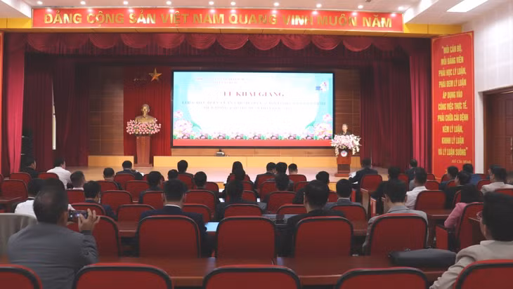 Quang cảnh lễ khai giảng.