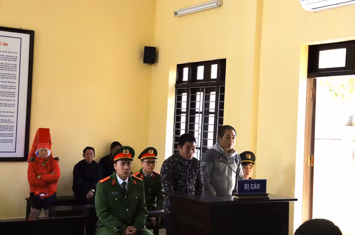 Các bị cáo tại phiên tòa.