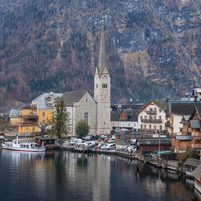 Một góc làng Hallstatt. Ảnh: Vinh Gấu