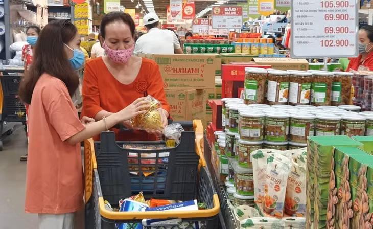Các hệ thống phân phối bán lẻ cho biết năm nay lượng cung hàng hóa phục vụ Tết tăng từ 15 – 30%.