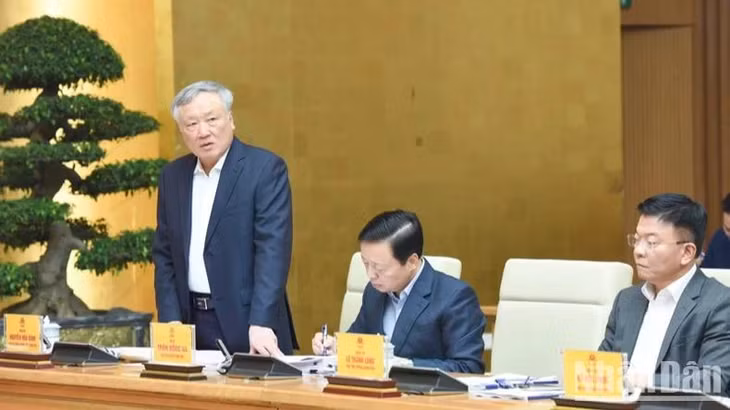 Phó Thủ tướng Thường trực Chính phủ Nguyễn Hòa Bình phát biểu ý kiến tại Hội nghị. (Ảnh: TRẦN HẢI)