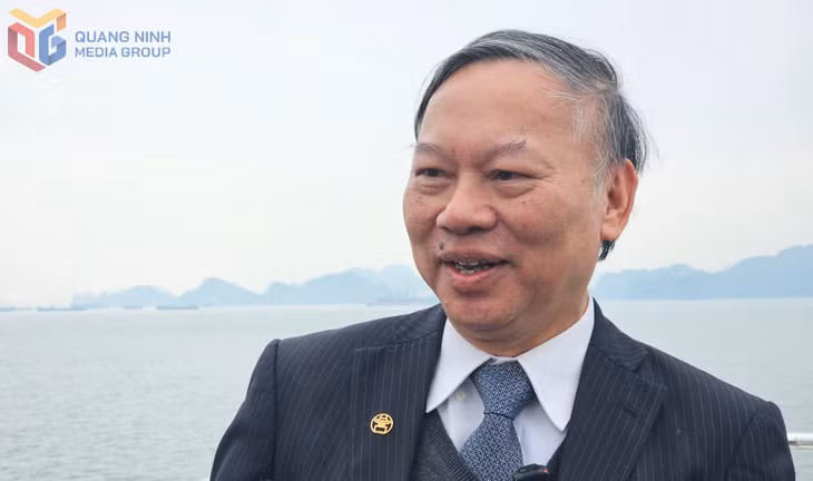 Giáo sư, Tiến sĩ Nguyễn Quang Ngọc.