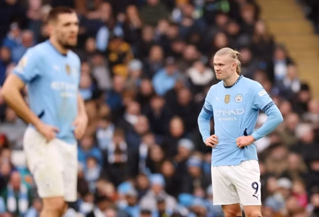 Man City chìm sâu vào khủng hoảng sau trận hòa trước Everton.