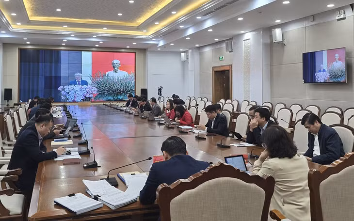 Ủy viên Bộ Chính trị, Phó Thủ tướng Thường trực Chính phủ Nguyễn Hòa Bình, phát biểu chỉ đạo hội nghị.
