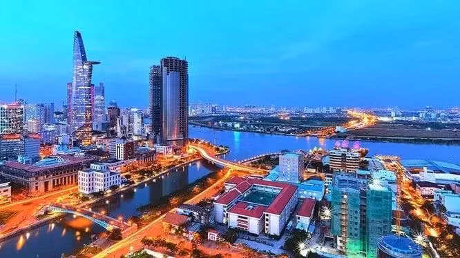 Tăng trưởng kinh tế 2024 phục hồi ấn tượng với nhiều điểm sáng về sản xuất công nghiệp, thương mại, xuất nhập khẩu. Đây sẽ là nền tảng bứt phá của nền kinh tế trong năm 2025. Ảnh: T.L
