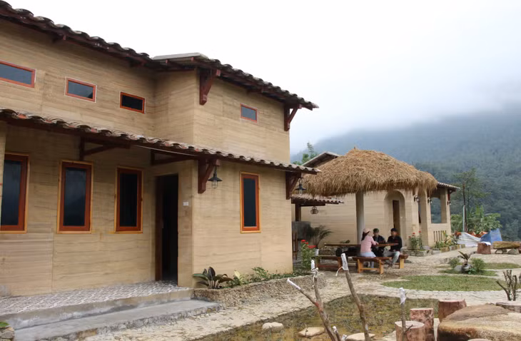 Homestay vẫn đang được tiếp tục hoàn thiện khu vực khuôn viên.