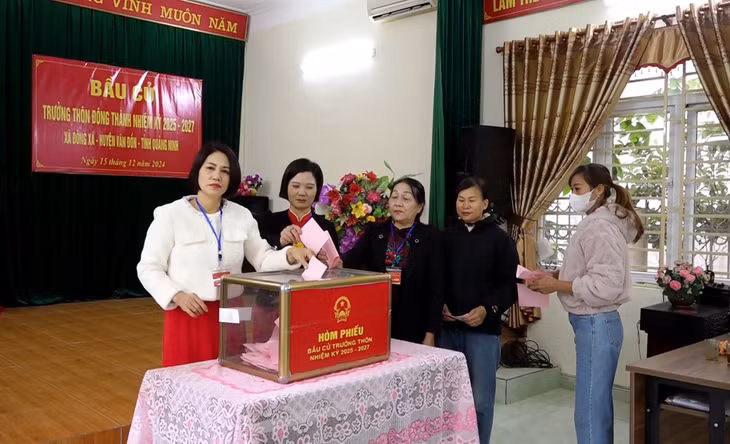 Thôn Đông Thành, xã Đông Xá là 1 trong 3 thôn trên địa bàn huyện Vân Đồn tổ chức bầu trưởng thôn bằng hình thức bỏ phiếu kín