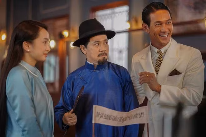 "Công tử Bạc Liêu" Song Luân (bìa phải) cùng Thành Lộc và nữ diễn viên trẻ Kaity Nguyễn. (Ảnh: Đoàn phim cung cấp)