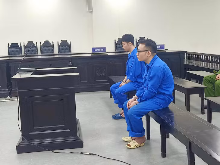 Hoàng Duy Hưng bị tòa tuyên y án 8 năm tù về tội môi giới mại dâm - Ảnh: GIANG LONG
