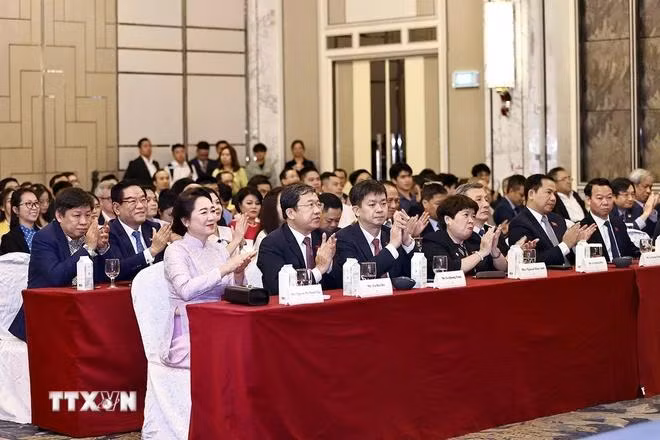 Phu nhân Chủ tịch Quốc hội Trần Thanh Mẫn và đại biểu dự cuộc gặp. (Ảnh: Doãn Tấn /TTXVN)