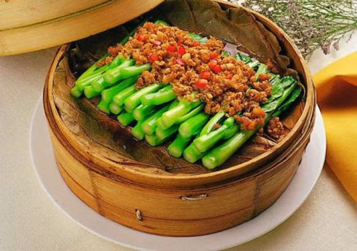 Cố gắng sử dụng các phương pháp sử dụng ít hoặc không có dầu, chẳng hạn như hấp, luộc, hầm, ninh nhừ, ướp lạnh, xào, v.v. (Ảnh: ITN)