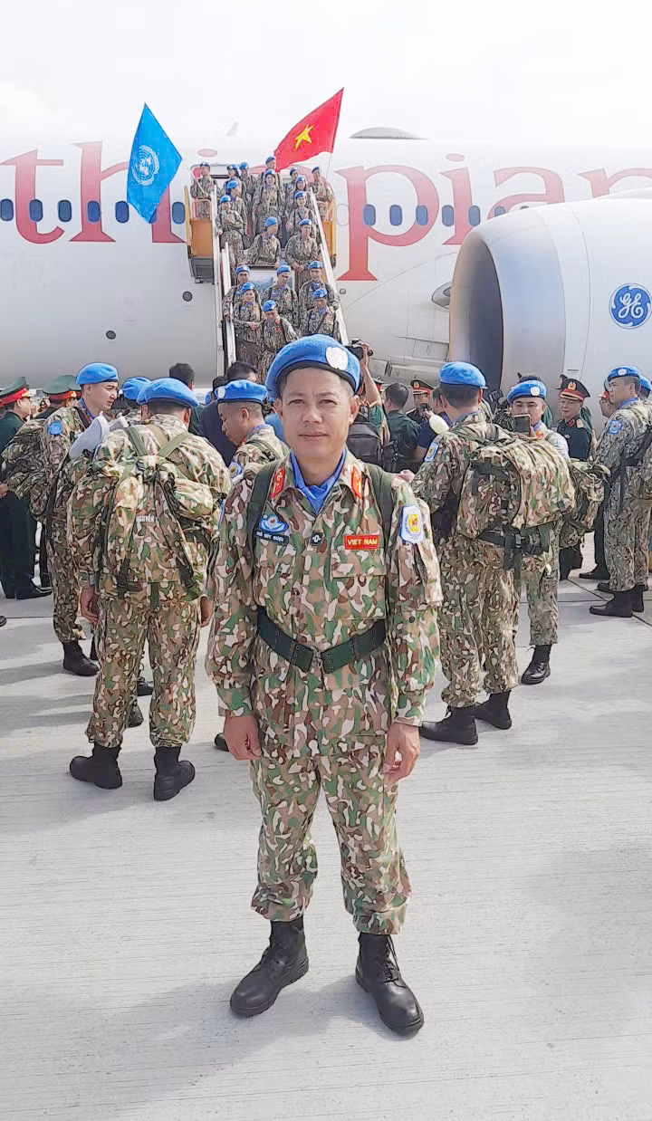 Thiếu tá Ngô Quý Được trong ngày xuất quân lên đường tham gia lực lượng gìn giữ hòa bình của Liên hợp quốc. Ảnh: NVCC