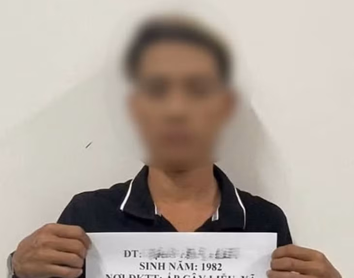 Tài xế Đ.H.T bị công an tạm giữ. Ảnh: CACC
