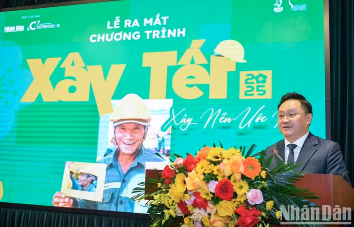 Đồng chí Phan Văn Hùng, Phó Tổng Biên tập Báo Nhân Dân phát biểu tại sự kiện.