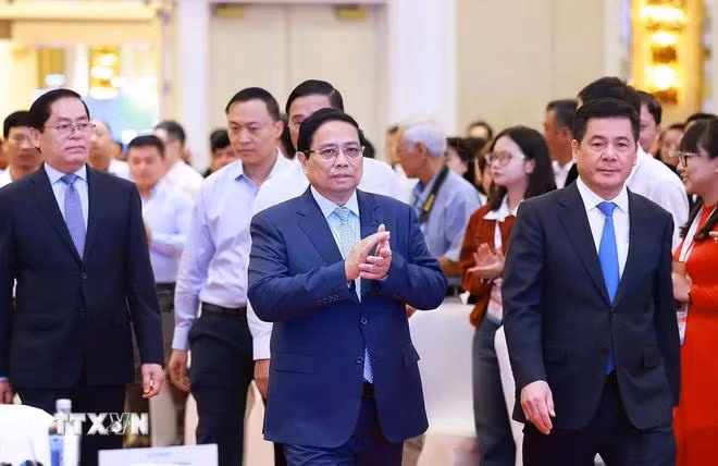Thủ tướng Phạm Minh Chính đến dự Diễn đàn Logistics Việt Nam năm 2024. (Ảnh: Dương Giang/TTXVN)