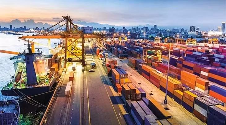 Kim ngạch xuất khẩu hàng hóa sơ bộ đạt 369,93 tỷ USD, tăng 14,4% so với cùng kỳ năm trước. Ảnh. M.H