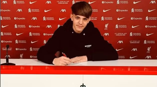 Clarke gia nhập Liverpool với sự kỳ vọng to lớn.