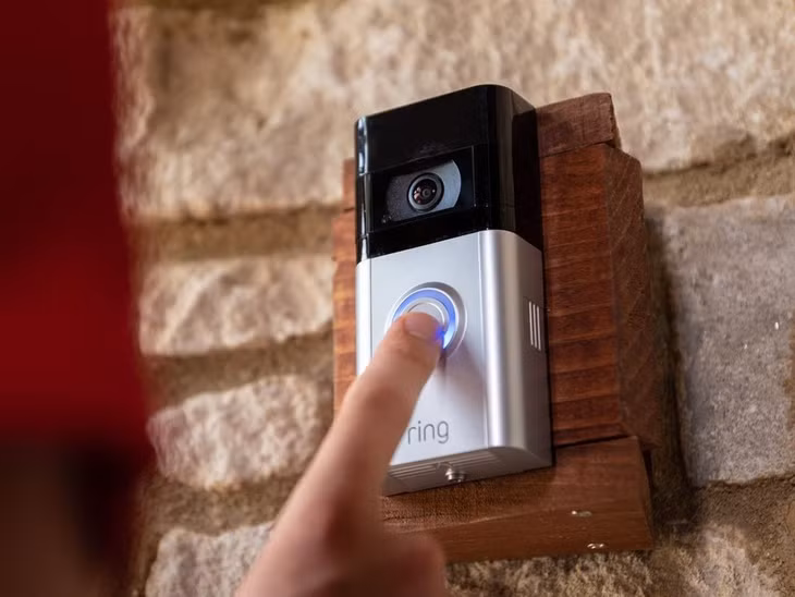 Chuông cửa Amazon Ring Video Doorbell 4. Ảnh: CNET.