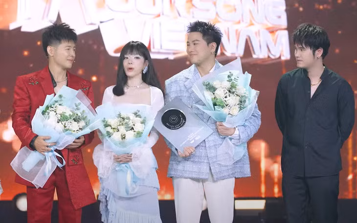 Hoàng Hải, Ly Ly, Mai Tiến Dũng nhận giải Tiết mục trình diễn ấn tượng nhất - Ảnh chụp màn hình