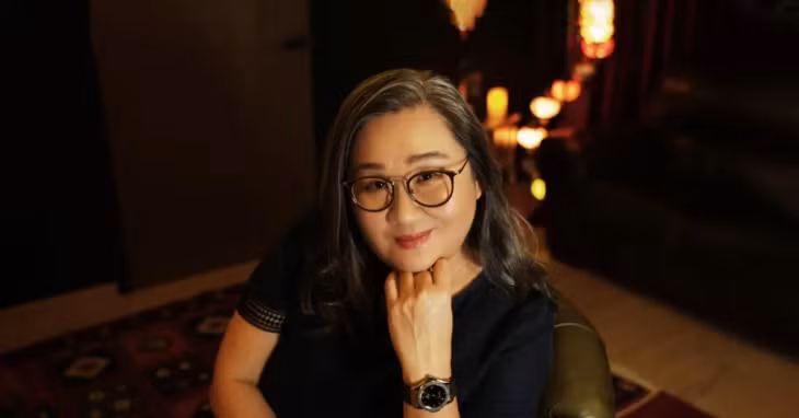 Jean Yeo là tên tuổi lớn trong ngành phim ở Singapore. Bà từng đoạt nhiều giải thưởng lớn và là giám khảo của nhiều cuộc thi.