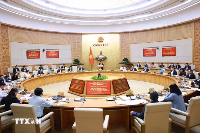 Hội nghị của Chính phủ quán triệt, triển khai Tổng kết việc thực hiện Nghị quyết số 18-NQ/TW. (Ảnh: Dương Giang/TTXVN)